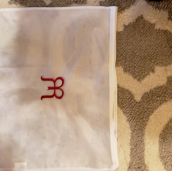 New Ruby Ribbon π Lingerie bag - Picture 2 of 3